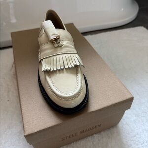 Steve Madden Cream Loafers
